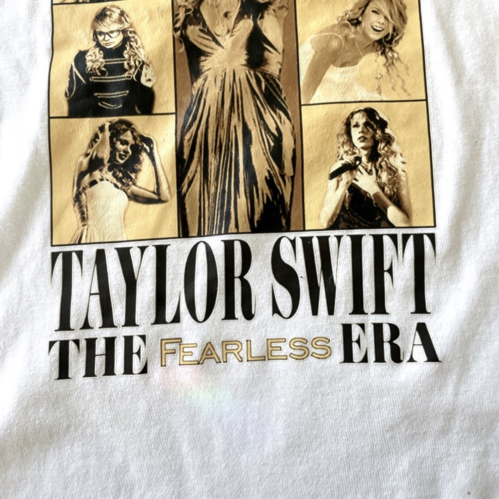 Vintage Taylor Swift Fearless Era Graphic Tee Shirt - Picture 11 of 15